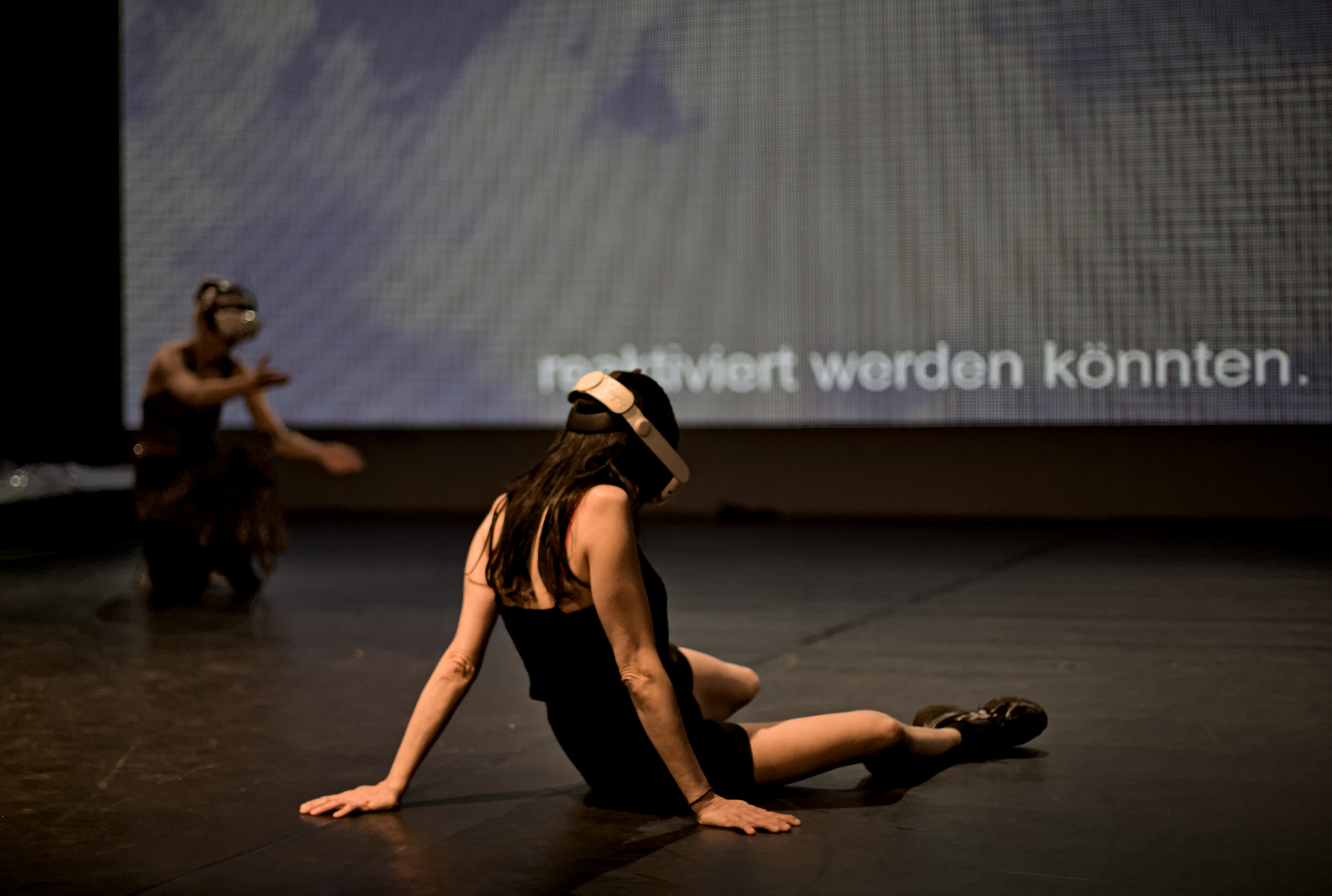 choreographic installation activted by audience