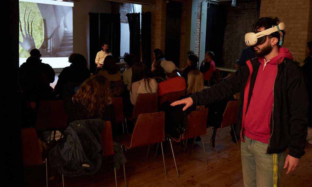 Lecture Performance at DOCK11 in the frame of REALTIME AFFAIRS